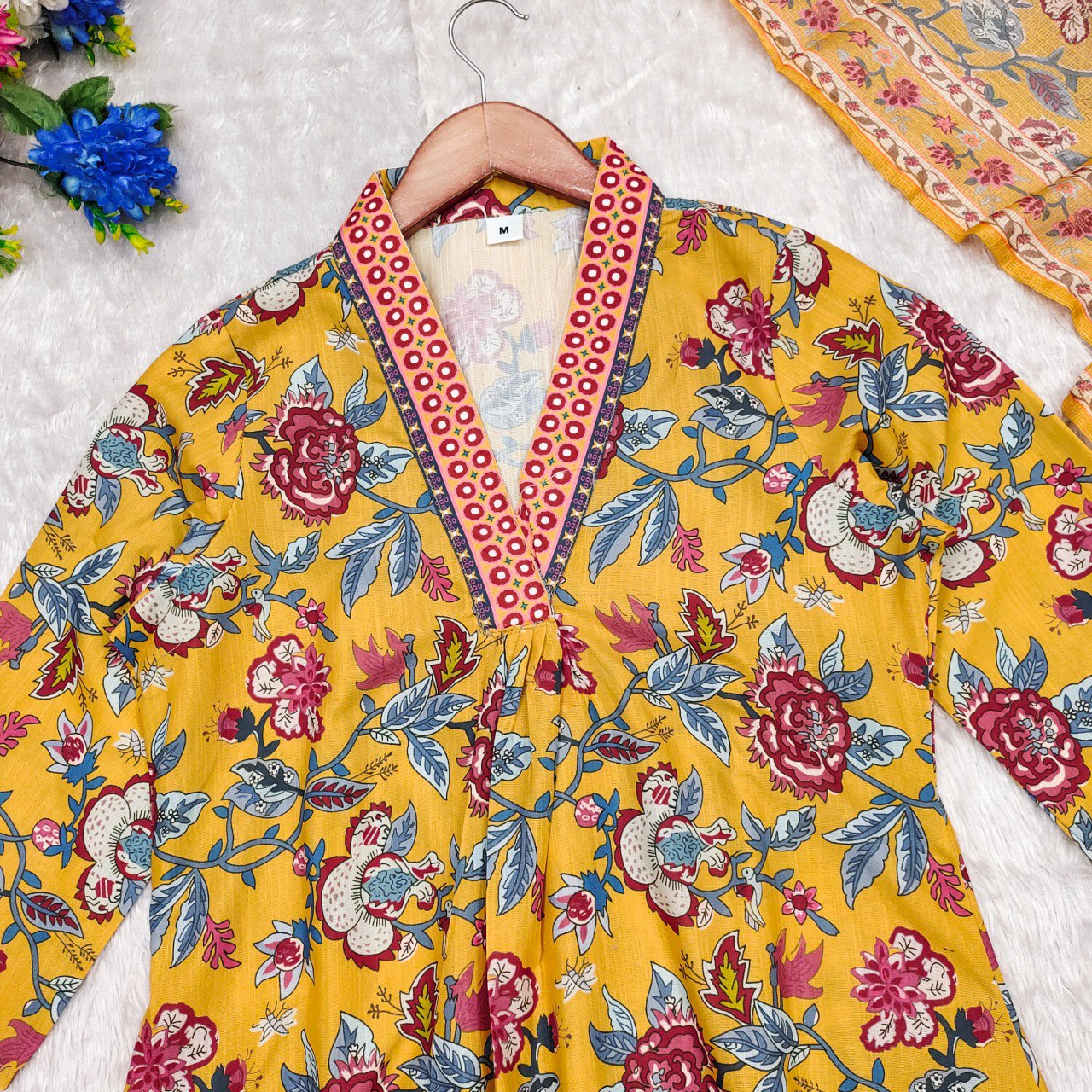  Women's Yellow Floral Printed Anarkali Kurta with Dupatta Set – Stylish Ethnic Wear for Festive & Casual Occasions